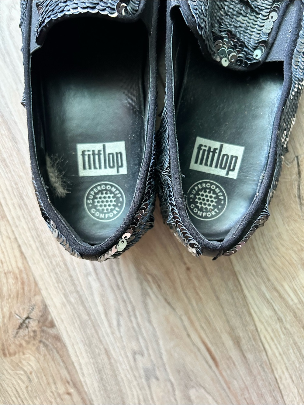FitFlop super skate Sequin Slip-On Loafers in Iridescent Black - Picture 3 of 4